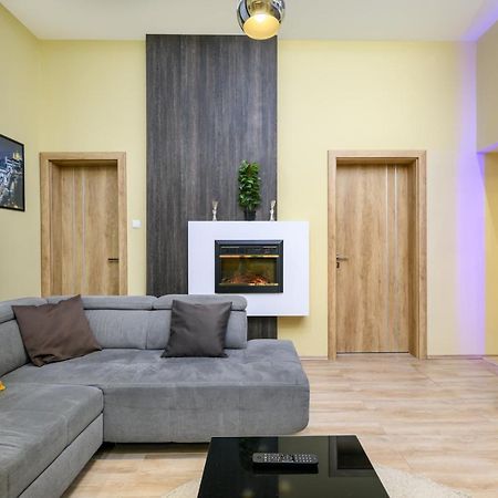Downtown Deluxe-Two Bedroom Apartment With Sauna Budapeste Exterior foto
