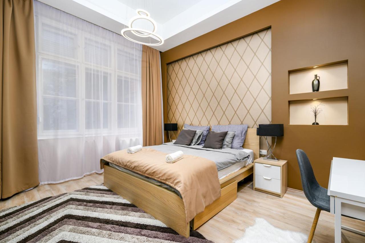 Downtown Deluxe-Two Bedroom Apartment With Sauna Budapeste Exterior foto