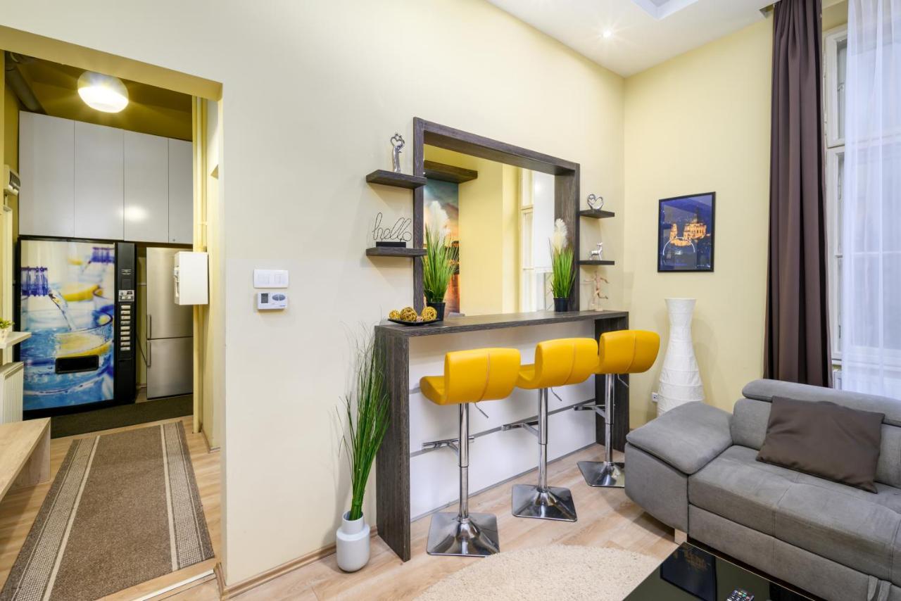 Downtown Deluxe-Two Bedroom Apartment With Sauna Budapeste Exterior foto