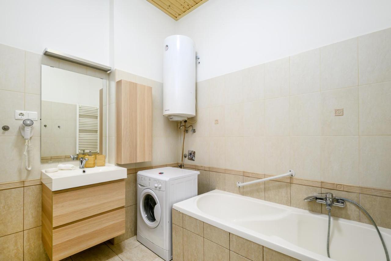 Downtown Deluxe-Two Bedroom Apartment With Sauna Budapeste Exterior foto